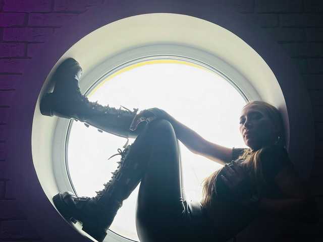 프로필 사진 --Leya-Red--