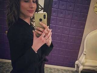 에로틱 한 영상 채팅 -AnnaMaria-a