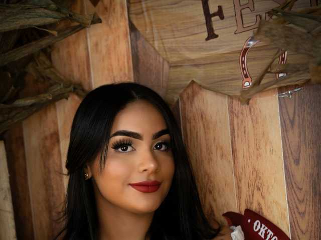 프로필 사진 -charlotte