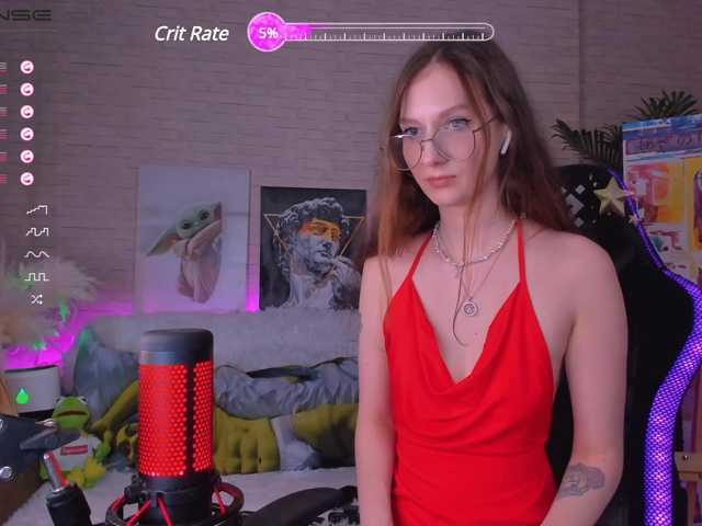 사진 KiraRumGirl Hey ! im Kiralet's have fun ;) lovense works from 2tk favorite vibration 11tk for a sweet orgasm I recommend using the control of my toy in menu ))