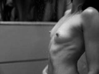 에로틱 한 영상 채팅 13blackmilk