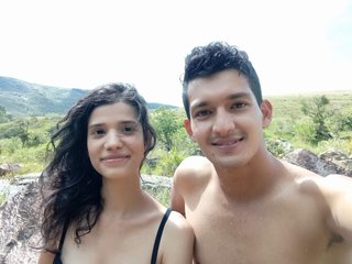 에로틱 한 영상 채팅 2latincouple