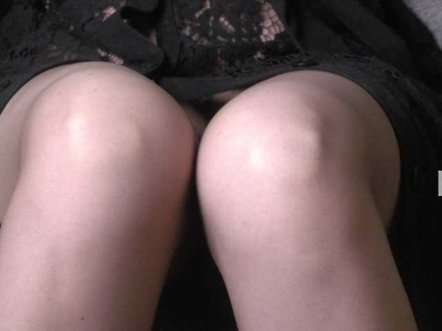 사진 33mistress33 Serve at my silky legs. Pm 25. #pantyhose#heels#humiliation#feet#strapon#joi#cei#sph#cbt#edge#sissy#feminization##chastity#cuckold