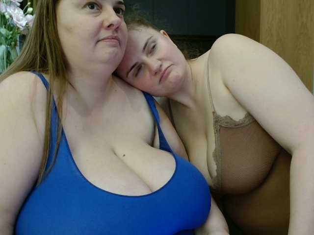 사진 4LyndsyDaisy 38DD and 40H size 4NaturalBigTits here! #bigtits #bbw #bigass #lesbianshow #bignipples Lets make hot 3somes in PVT:P Lets have fun guys:)