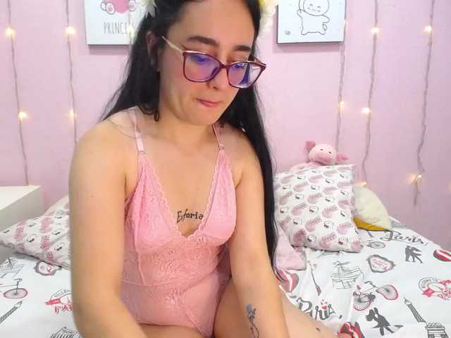 사진 Aaliss-coy ⭐️❤️​Play ​with ​my ​little ​pussy ​and ​make ​me ​very ​hot❤️⭐#​teen #​daddy #​cum #​smalltits