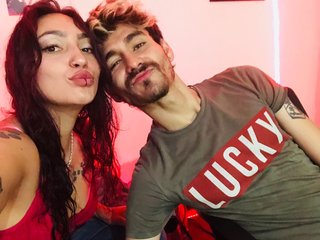 에로틱 한 영상 채팅 Aaronandelizabeth