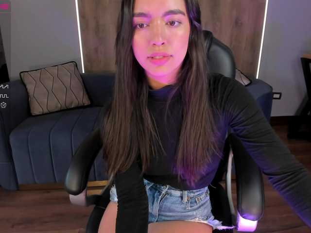방송 스크린 샷 AbbyRogers
