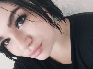 에로틱 한 영상 채팅 Adelina02