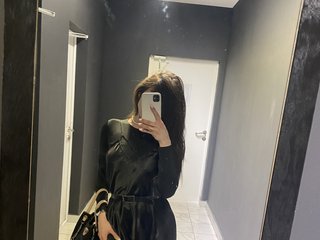 에로틱 한 영상 채팅 Adelina21