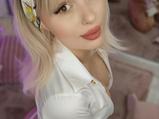 에로틱 한 영상 채팅 AdelineKing