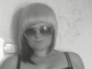 에로틱 한 영상 채팅 adelisha28