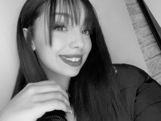 에로틱 한 영상 채팅 Adriana-xx18