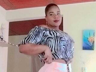 에로틱 한 영상 채팅 AdrianaGuz