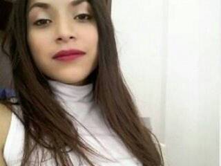 에로틱 한 영상 채팅 adriennesexy