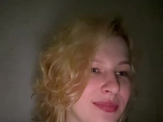 에로틱 한 영상 채팅 Advaya