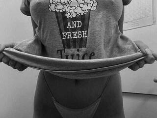 에로틱 한 영상 채팅 Affectionat0