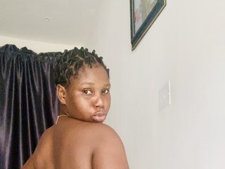 에로틱 한 영상 채팅 AfricanQueen90
