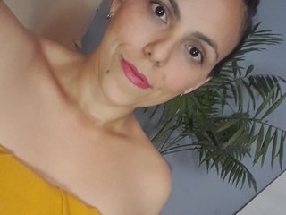 에로틱 한 영상 채팅 AfroditSexx