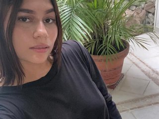 에로틱 한 영상 채팅 AidaBitar