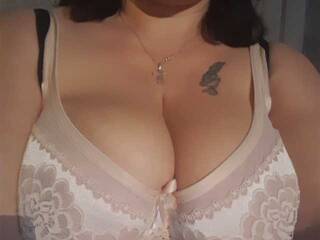 에로틱 한 영상 채팅 BigTiti