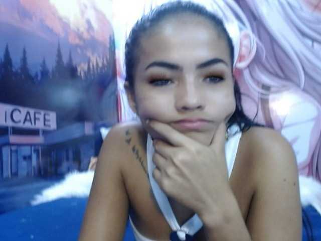 방송 스크린 샷 AlanaFonseca