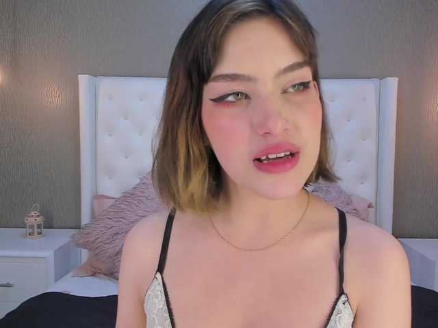 방송 스크린 샷 AlegnaTaylor