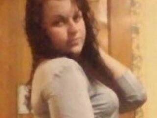 에로틱 한 영상 채팅 Aleksa71