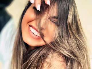 에로틱 한 영상 채팅 Alexandrawoow