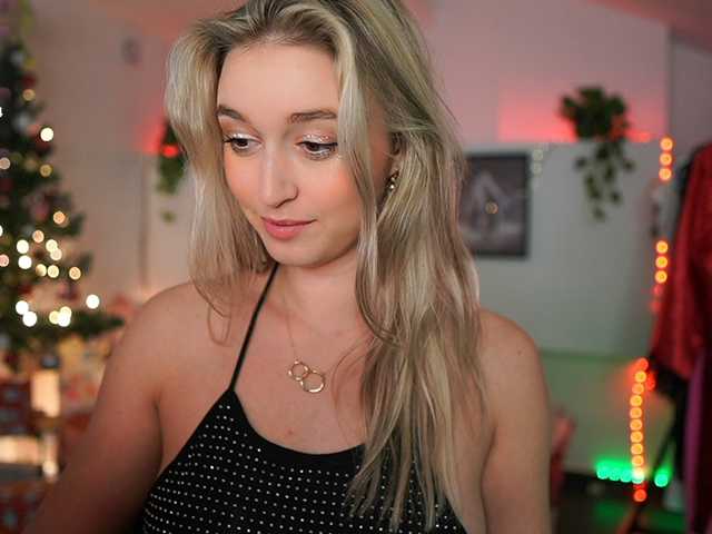 사진 AlexisTexas18 Hi! I am Alexis 19 yrs old teen, with perfect ass, nice tits and very hot sexy dance moves! Lets have fun with me! Water on my white T-shirt at goal!