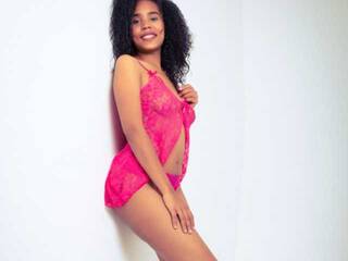 에로틱 한 영상 채팅 AlexxaTomaas