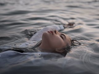 에로틱 한 영상 채팅 AliannaSoloKisses