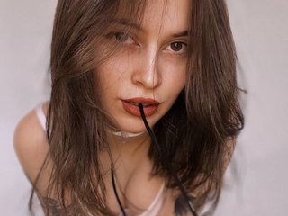 에로틱 한 영상 채팅 AliceMonta