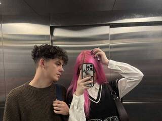 에로틱 한 영상 채팅 alice18james