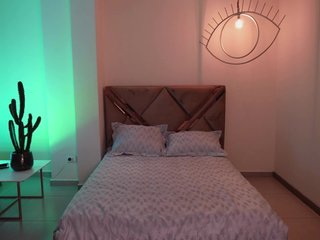 에로틱 한 영상 채팅 AliceHarper1