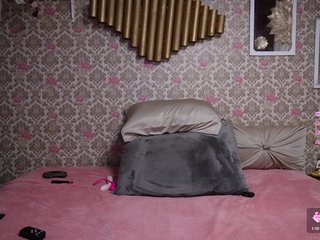 에로틱 한 영상 채팅 AliciaKennet