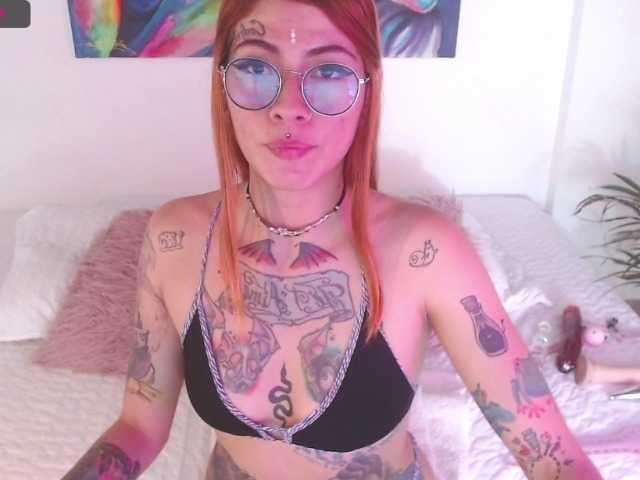 사진 AliciaLodge I escape from the area 51 to fuck with you ... CONTROL DOMI+ NAKED+FUCK ASS 666TIPS #new #teen #tattoo #pussy #lovense