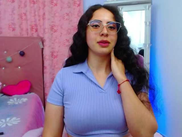 방송 스크린 샷 AliciaMarquez