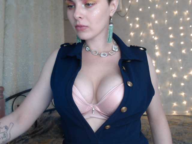 방송 스크린 샷 AlienKamila