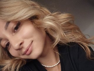 에로틱 한 영상 채팅 BlondeAlien