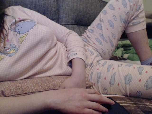 방송 스크린 샷 AlinaBertie3