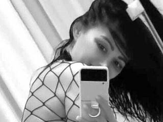 에로틱 한 영상 채팅 Alisshorny