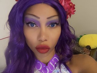 에로틱 한 영상 채팅 AllaStrange