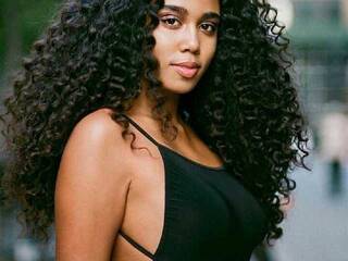 에로틱 한 영상 채팅 AllisonBowen