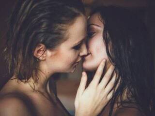 에로틱 한 영상 채팅 AllphaAlice