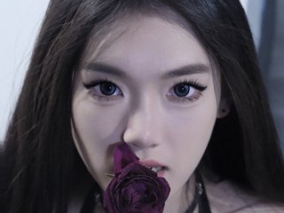 에로틱 한 영상 채팅 AllyahSky