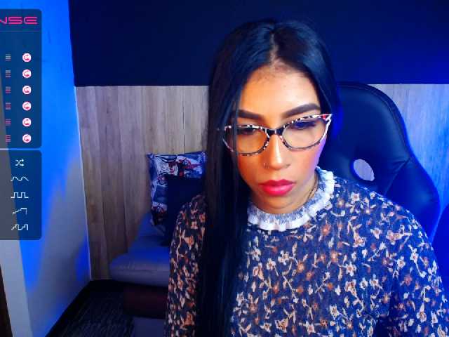사진 Alonndra Back in my office a lot of paperwork, and a lot of wet fantasies ♥ ♥ - @GOAL: CUM show ♥ every 2 goals reached: SQUIRT SHOW 204 #office #secretary #bigboobs #18 #latina #anal #young #lovense #lush #ohmibod