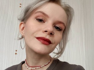 에로틱 한 영상 채팅 Niki_Tat