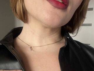 에로틱 한 영상 채팅 alyavibe69