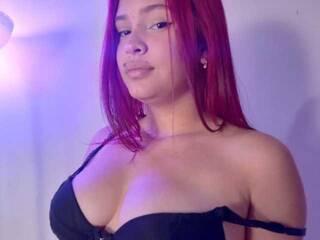 에로틱 한 영상 채팅 Alyson-red