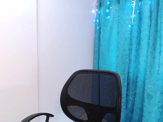 에로틱 한 영상 채팅 Amalia1893